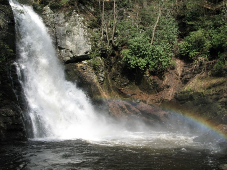 This piture is of the Bottom of the main falls. There is also a rainbow in the spray.